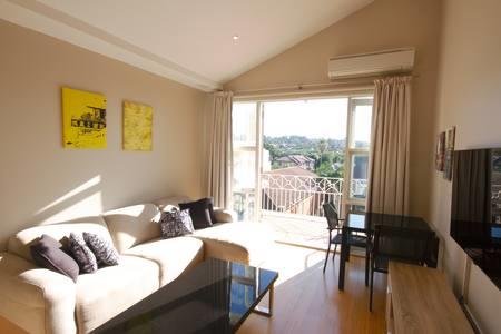Beach Pad: Bondi Beach - Accommodation Rockhampton 0
