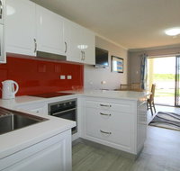 Beachfront 2 25 Willow Street - Accommodation Rockhampton