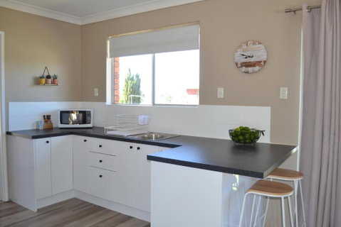 Rio Rita Ocean View Apartments - Accommodation Rockhampton 3