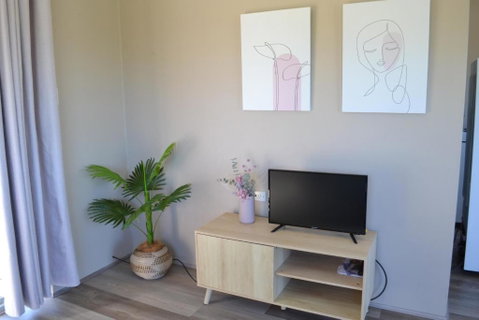 Rio Rita Ocean View Apartments - Accommodation Rockhampton 2