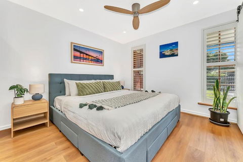 Redbrick Retreat - Generous Coastal Escape - Accommodation Rockhampton 2