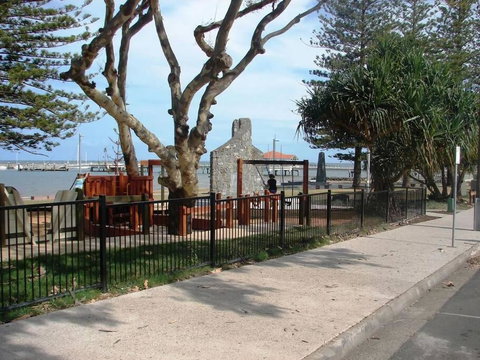 Redcliffe Villa - Accommodation Rockhampton 2