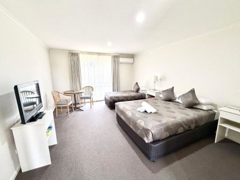 Redgum Motel - Accommodation Rockhampton 2