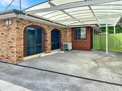 Reel Close! Walk To Everything. Sleeps 6 - Accommodation Rockhampton 0