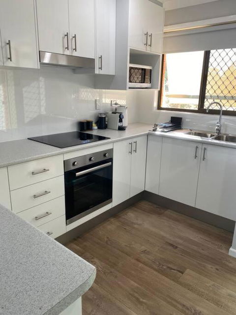 Relax On Ross - Accommodation Rockhampton 0