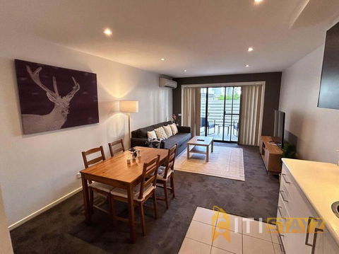 Relaxing Oasis In Bruce -1bd 1bth 1 Carsp Apt - Accommodation Rockhampton 2