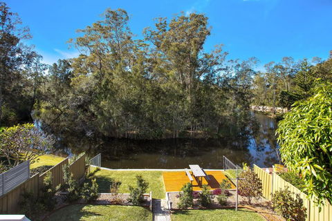 Renovated Coastal Getaway With Water Views - Accommodation Rockhampton 0