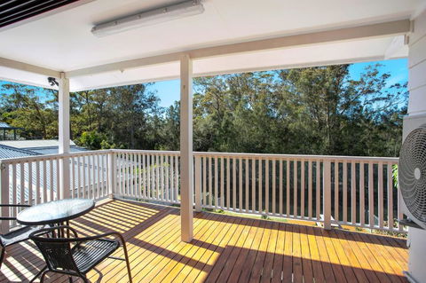 Renovated Coastal Getaway With Water Views - Accommodation Rockhampton 1