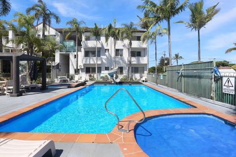 Resort Style Holiday - Accommodation Rockhampton 0