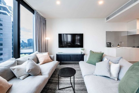 Resort Style Living 2 Bed Apt With Pool BBQ - Accommodation Rockhampton 0