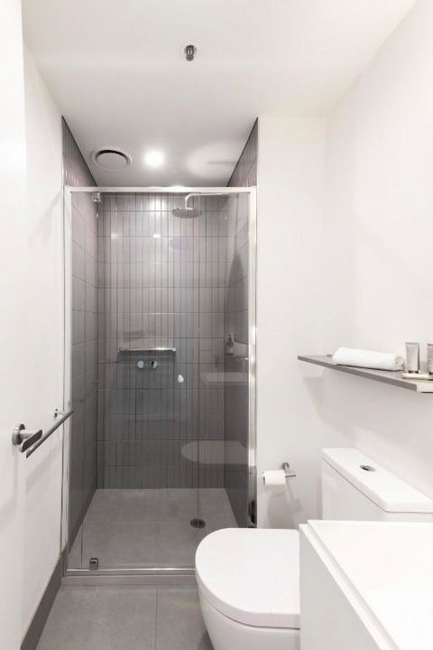 Resort Style Living 2 Bed Apt With Pool BBQ - Accommodation Rockhampton 2
