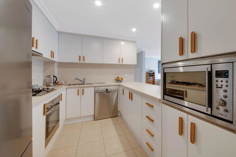 Rest A While - Accommodation Rockhampton 3