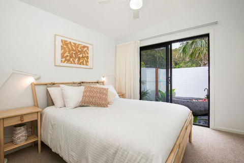 Rest Pet Friendly With Outdoor Bath 3 Mins Walk To Beach - Accommodation Rockhampton 3