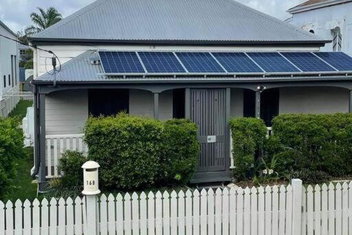 Retreat On Murray - Pool, Playground, Huge Deck! with Accommodation Rockhampton