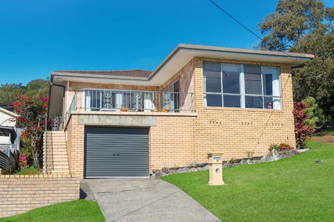 Retro Beach House - Accommodation Rockhampton 1