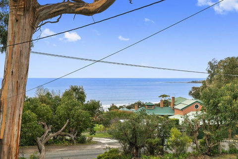 Retro Retreat - Accommodation Rockhampton 2