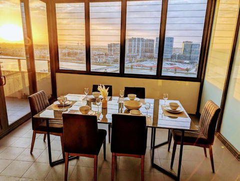 Rhodes Two Bedroom Apartment With Fantastic Water View - Accommodation Rockhampton 0