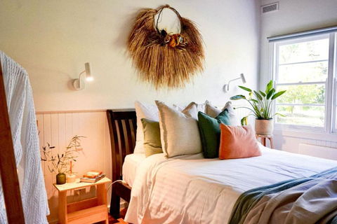 River Lea Cottage - Accommodation Rockhampton 0