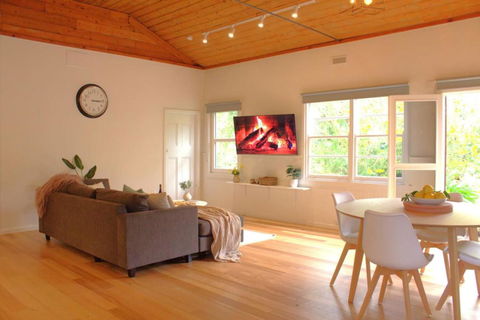 River Lea Cottage - Accommodation Rockhampton 1