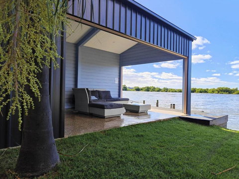 River Life - Accommodation Rockhampton 0