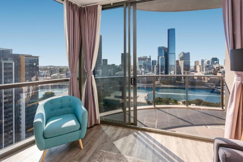 River-View Unit With Rooftop Pool Near Museums - Accommodation Rockhampton 2