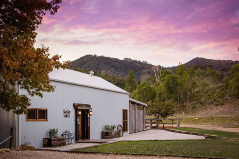 Riverlea Stables- Style And Charm Await You! - Accommodation Rockhampton 0