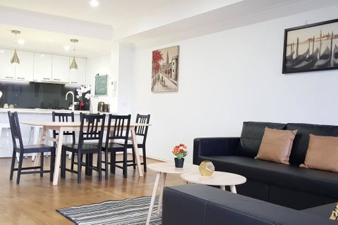 RiverView Spacious 3BR2Bath2Car WifiPoolGym Crown - Accommodation Rockhampton 2