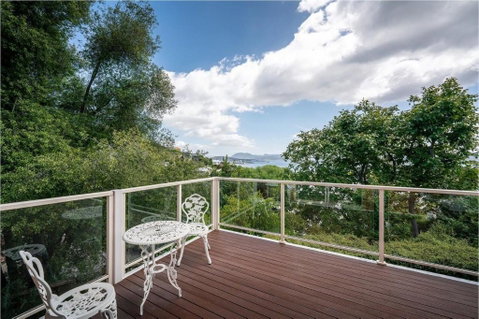 Riveting House With Incredible Water-view At SandyBay - Accommodation Rockhampton 1
