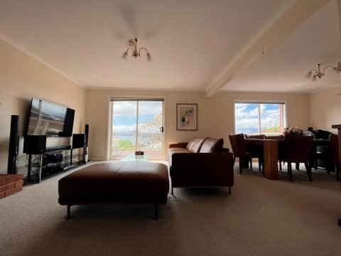 Riveting House With Incredible Water-view At SandyBay - Accommodation Rockhampton 3