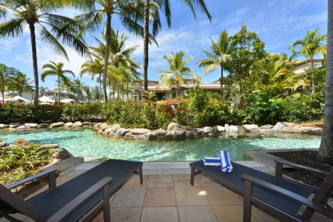 Resort-style Swim Out - A True Tropical Oasis - Accommodation Rockhampton 0
