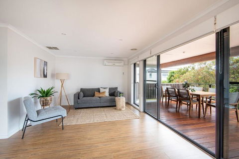 Safety Beach Abode Walk To The Beach - Accommodation Rockhampton 1