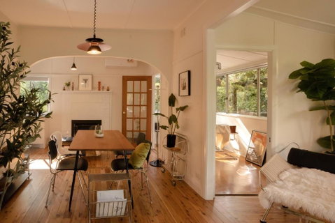 Romantic Garden Cottage With Home Cinema - Accommodation Rockhampton 1