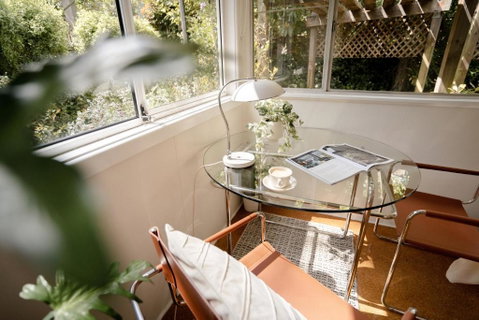 Romantic Garden Cottage With Home Cinema - Accommodation Rockhampton 0