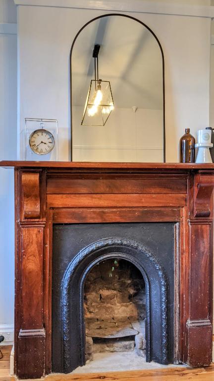 Roseland Cottage - CBD Heritage - Accommodation Rockhampton 1