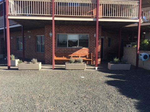Robin Hill Retreat - Accommodation Rockhampton 3