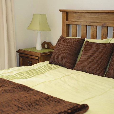 Robin Hill Retreat - Accommodation Rockhampton 0