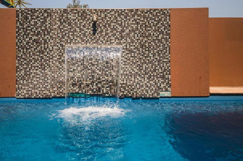 Rocky Resort Motor Inn - Accommodation Rockhampton 3