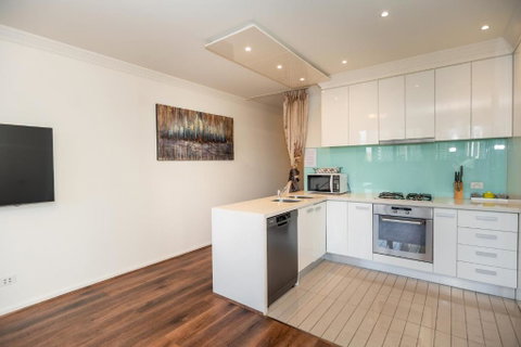 Rome Sky Villa - Accommodation Rockhampton 3