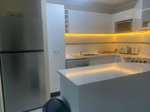 ROOFTOP APARTMENT AT MARINA TERRACES - Accommodation Rockhampton 2