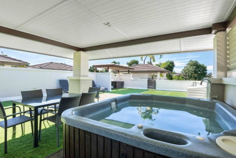 Rooftop Tranquility At Stunning Temple Resort - Accommodation Rockhampton 0