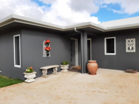 Room In Guest Room - Cozy Room With Separate Entrance And Ensuit Bathroom - Accommodation Rockhampton 2