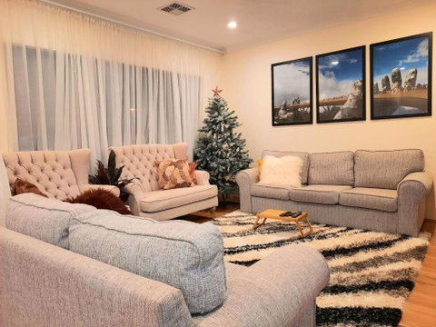 Room In Guest Room - Private Room In A Charming Hampton-style Home Ten Minutes From Fremantle Port - Accommodation Rockhampton 1