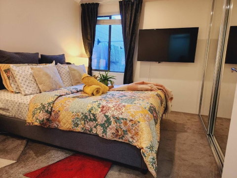 Room In Guest Room - Private Room In A Charming Hampton-style Home Ten Minutes From Fremantle Port - Accommodation Rockhampton 2