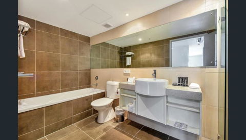 Room With Kitchen At Pandanus - Accommodation Rockhampton 1