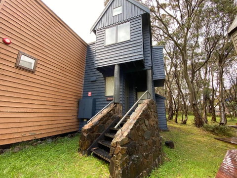 Ropers - Accommodation Rockhampton 0