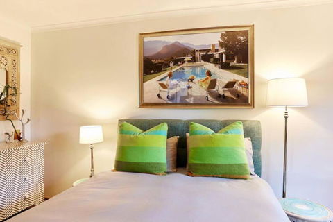 Rose Cottage - Right In Town - Accommodation Rockhampton 0