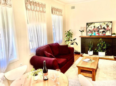 Rose End Cozy Apartment - Accommodation Rockhampton 0
