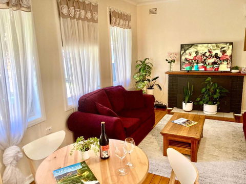 Rose End Cozy Apartment - Accommodation Rockhampton 1