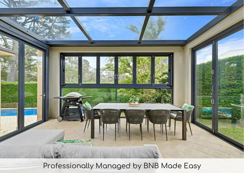 Roselawn Retreat - Pool, Incredible Views, Sleeps 8 - Accommodation Rockhampton 0