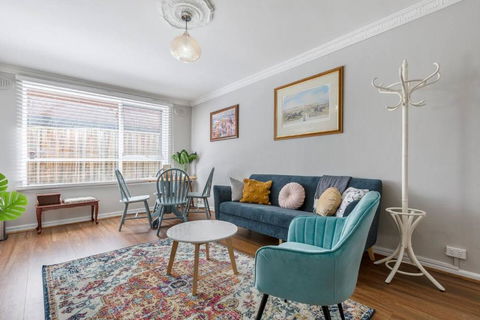 Rosewood Lodge - Cottage Charm Off High Street - Accommodation Rockhampton 0
